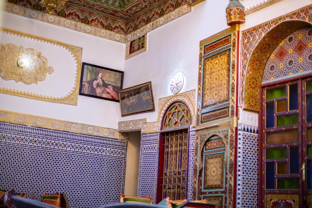 Riad Hayat *