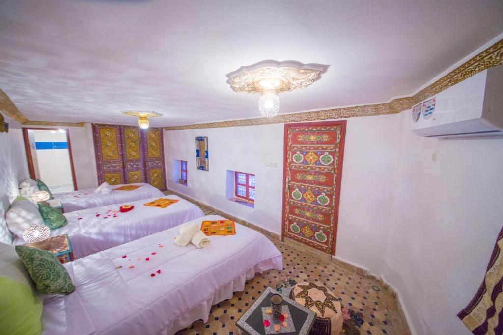 Hayat Riad *